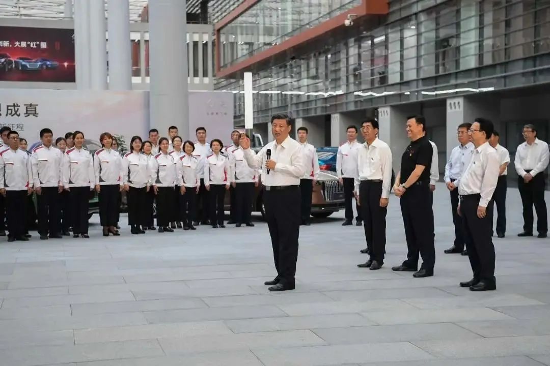 大乘汽车组织学习习近平总书记关于“一定要把民族汽车品牌搞上去”的指示精神